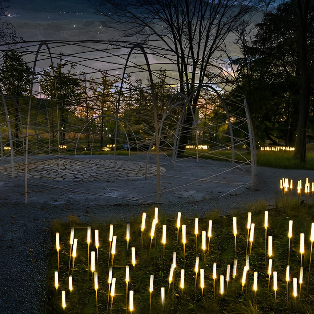 Reed Acrylic Landscape Light – Modern Outdoor Garden Path Lighting