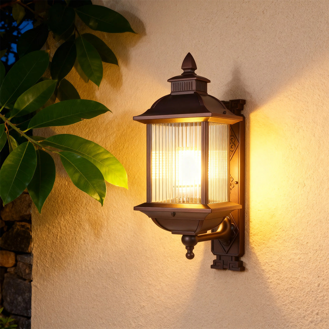 Classic Aluminum Outdoor Wall Lantern with Clear Glass Shade