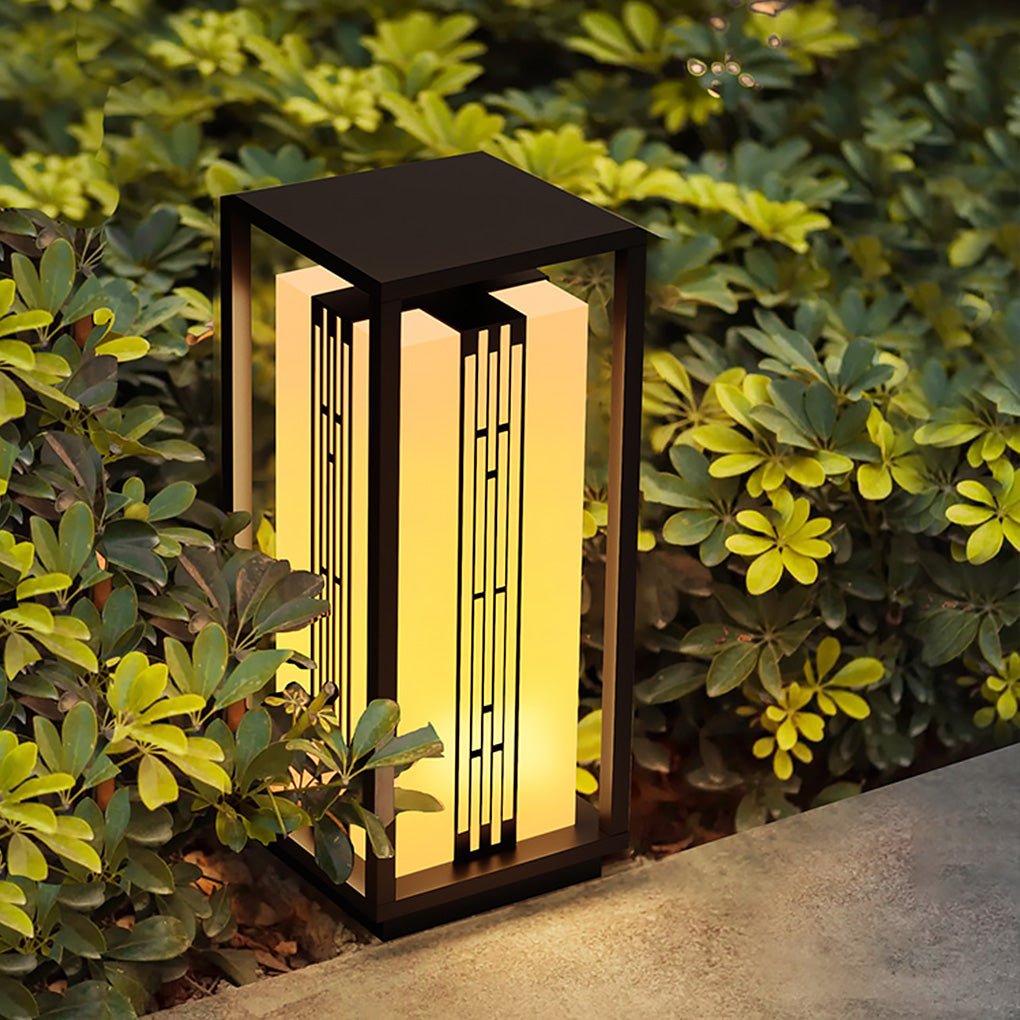 Retro Outdoor Garden Lamp with Refined Line Design