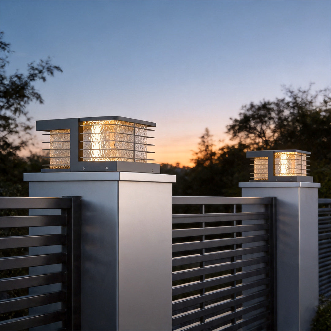 Modern Solar Gate Pillar Lights in Stainless Steel for Outdoor Entryways