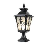 Solar-Powered Retro Post Light in Die-Cast Aluminum for Garden Paths