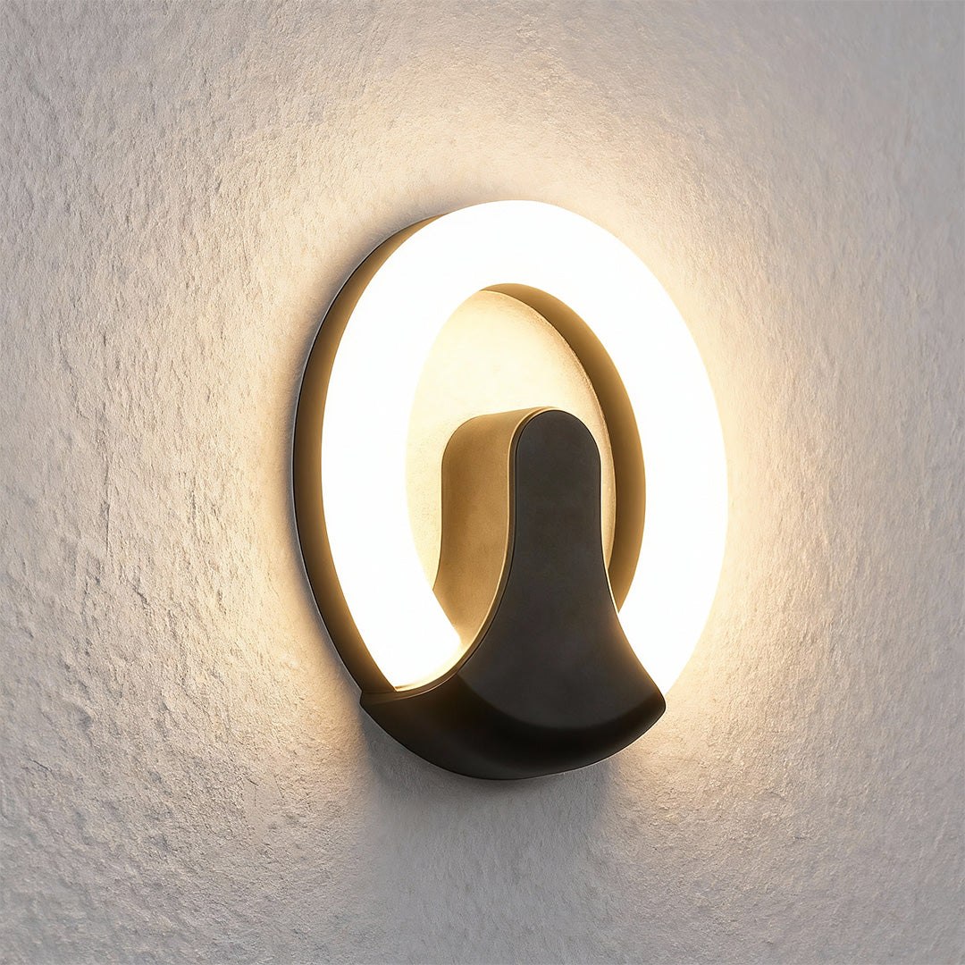 Luma Noir Outdoor Wall Sconce – Modern LED Architectural Light