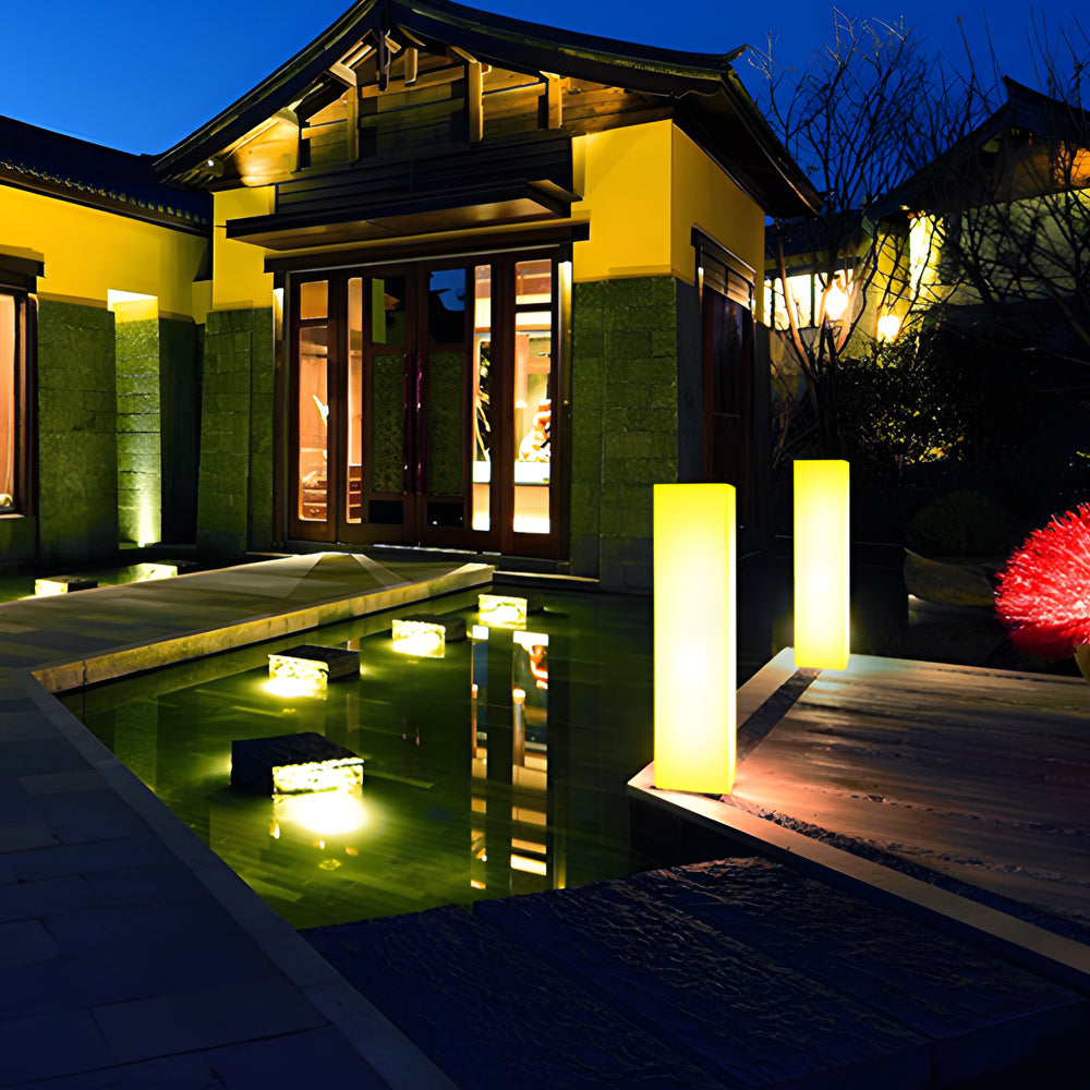 Lumina Square LED Floor Lamp for Modern Outdoor Spaces