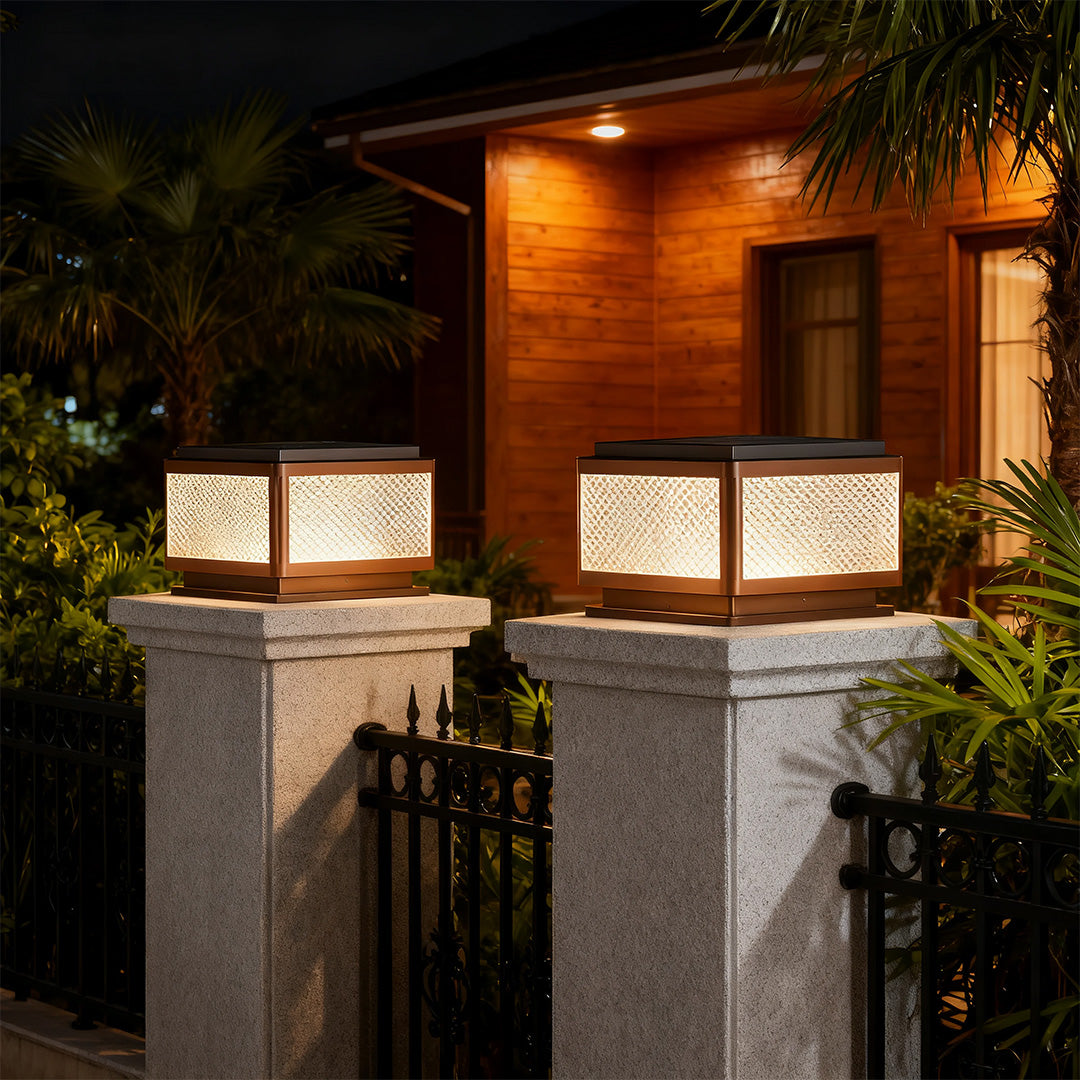Minimalist Square Outdoor Pillar Light in Black Aluminum with LED Illumination