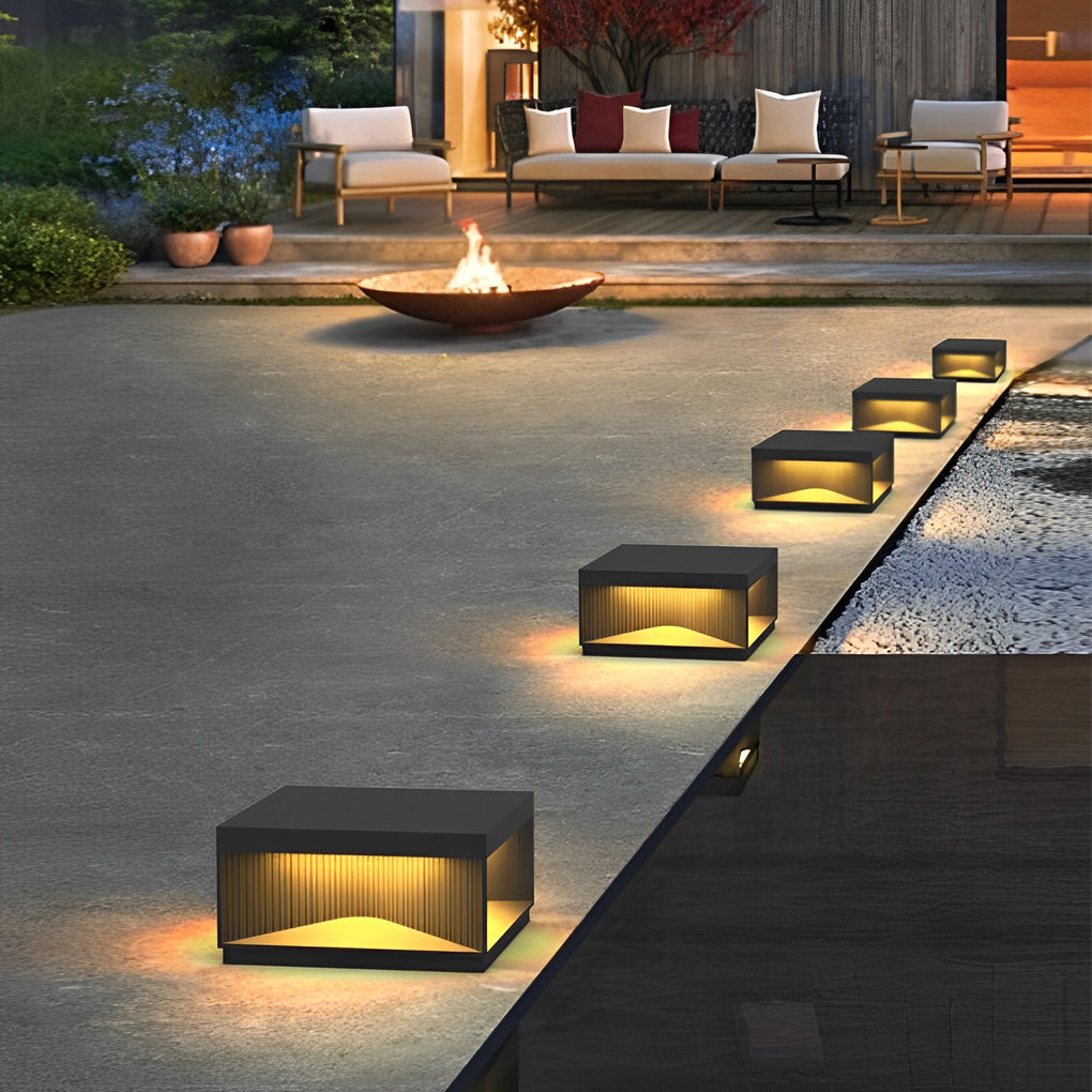 Solar-Powered Modern Post Light in Black Stainless Steel