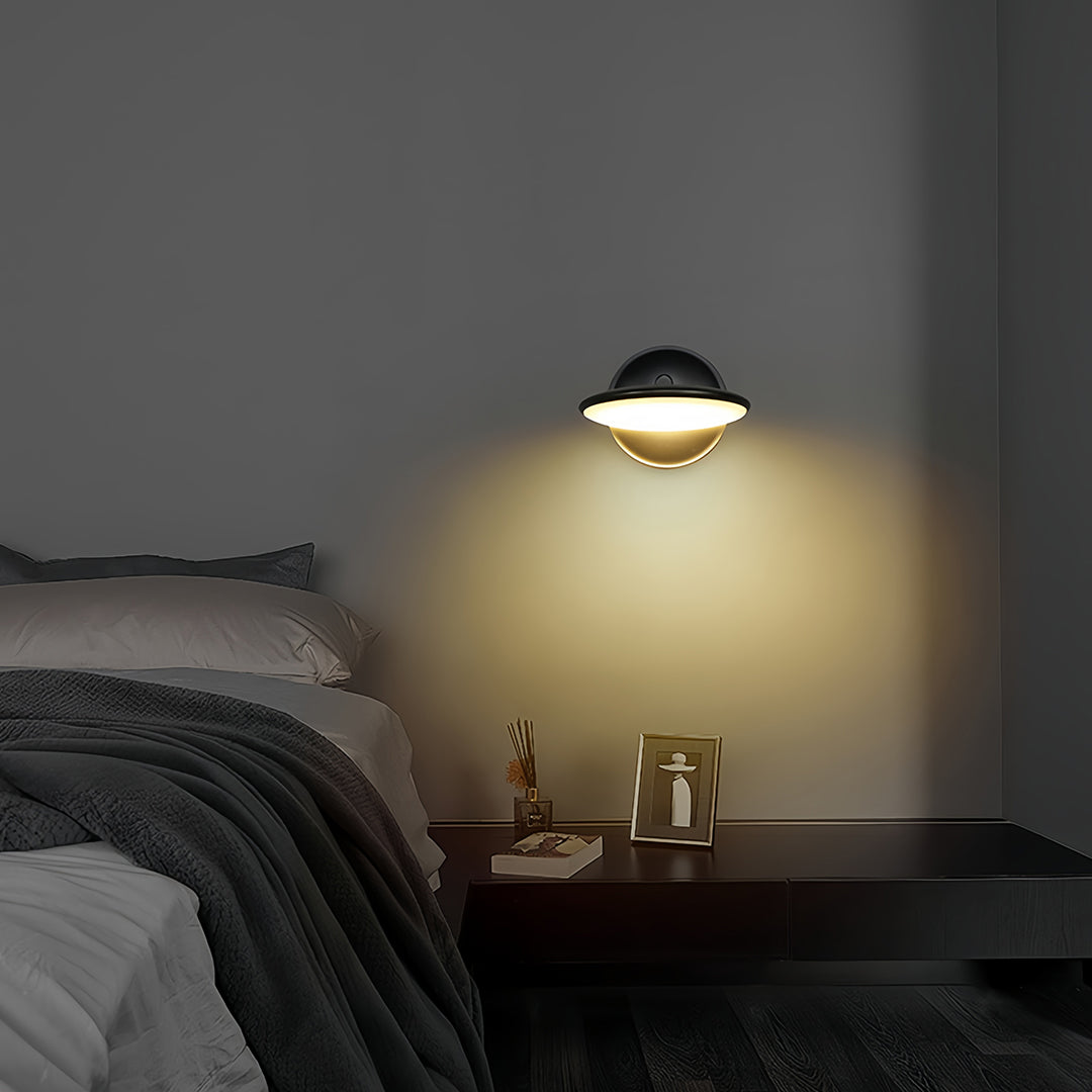 Swivel Wall Sconce in Die-Cast Aluminum with Warm LED Light, IP65 Waterproof Outdoor Fixture
