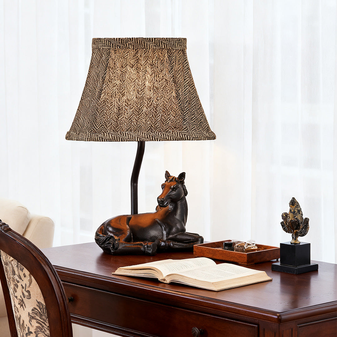 Equestrian Sculpture Table Lamp with Fabric Shade – European Style Resin Lighting