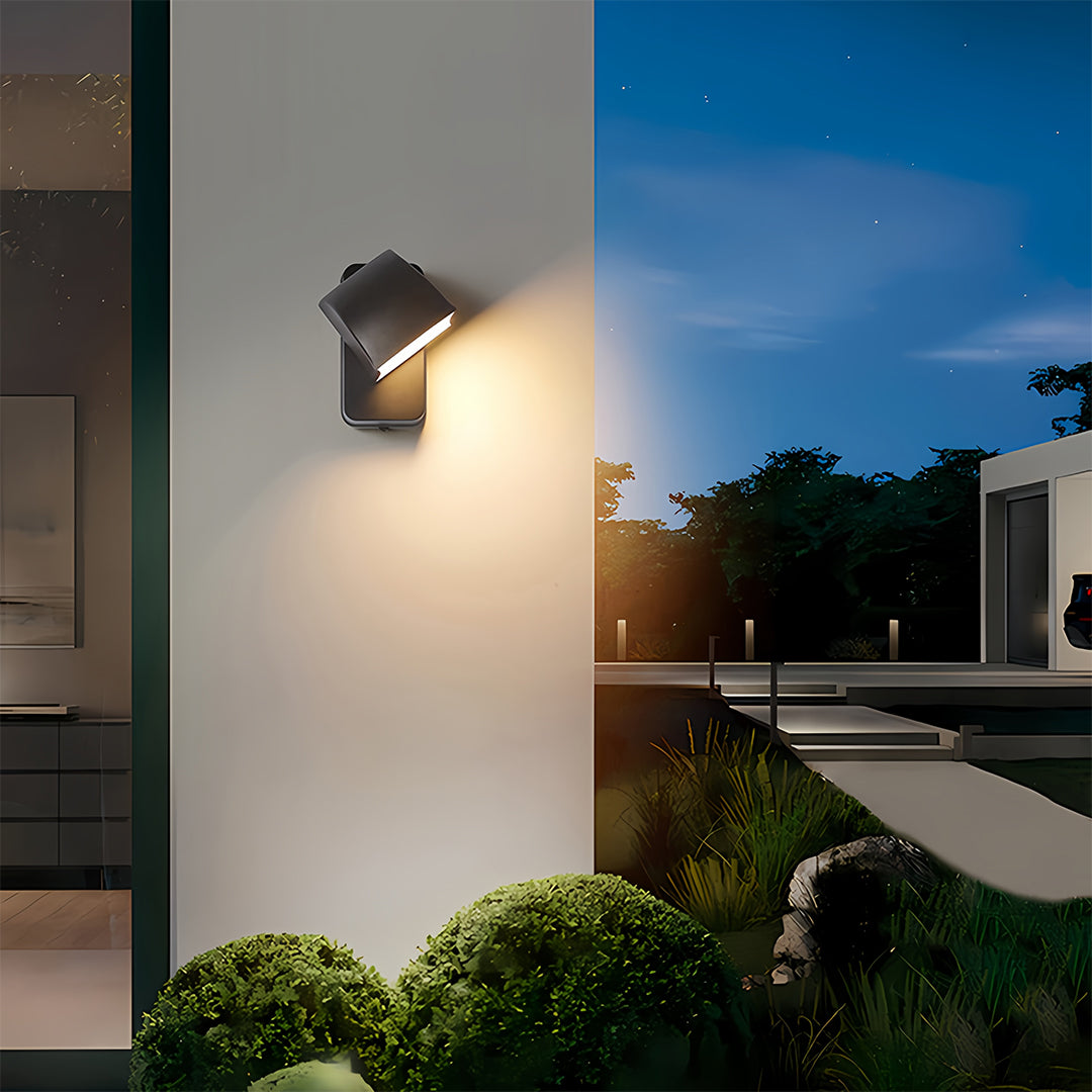 Industrial Outdoor Wall Sconce with Die-Cast Aluminum Body and Warm LED Light