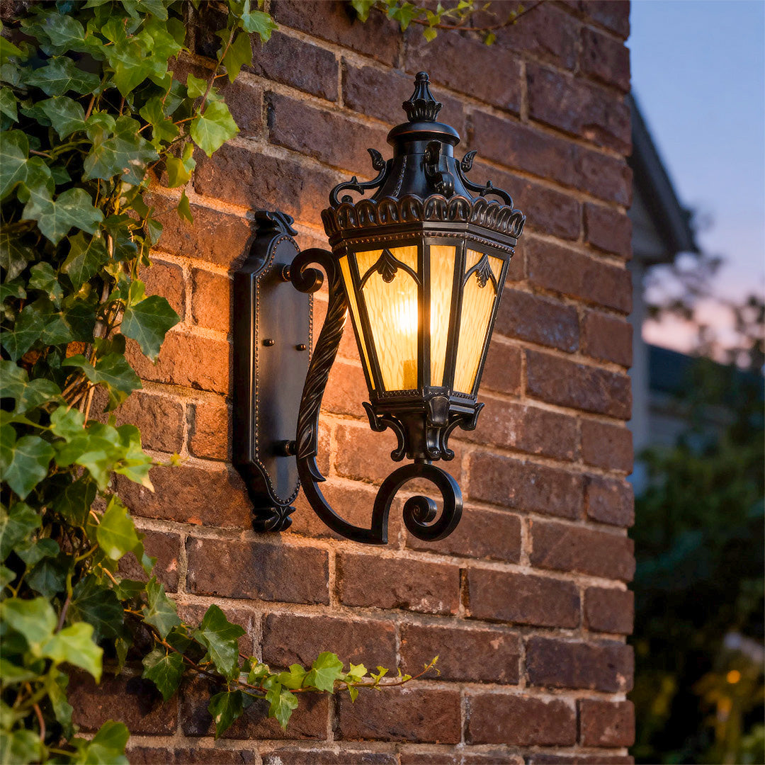 Outdoor Wall Sconce in Black Aluminum with Clear Glass
