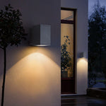 Lumière Extérieure LED Wall Sconce for Modern Villas and Courtyards