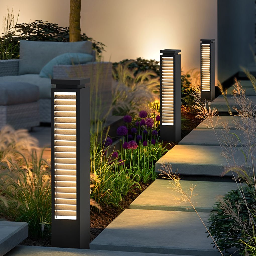 Streamlined Stainless Steel LED Bollard Light in Matte Black for Modern Landscapes