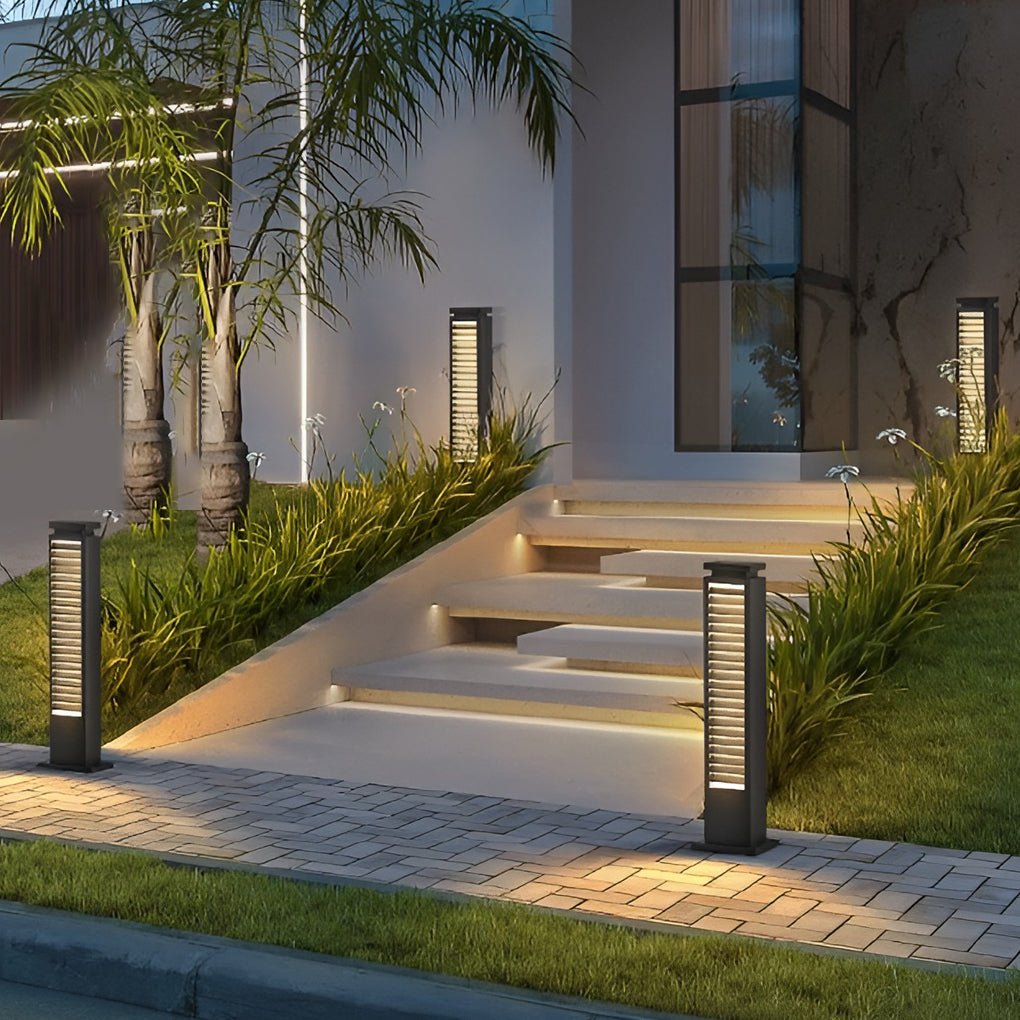 Streamlined Stainless Steel LED Bollard Light in Matte Black for Modern Landscapes