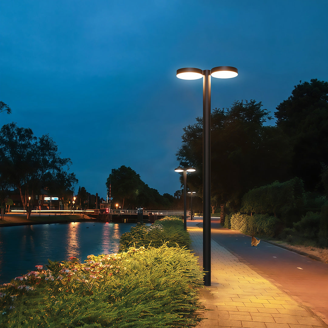 Solar-Powered Architectural LED Garden Light in Black Aluminum